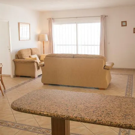 In Callao Salvaje, Cs/106 Apartament